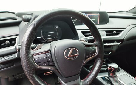 Lexus UX I, 2019 год, 2 749 000 рублей, 12 фотография