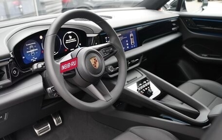 Porsche Macan, 2025 год, 12 800 000 рублей, 11 фотография