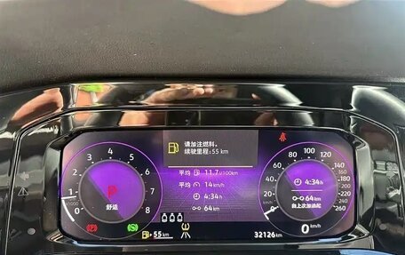 Volkswagen Golf VIII, 2022 год, 2 100 000 рублей, 10 фотография