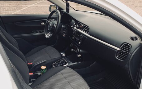 KIA Rio IV, 2017 год, 1 630 000 рублей, 10 фотография