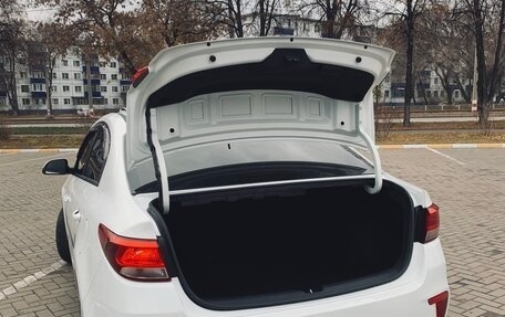 KIA Rio IV, 2017 год, 1 630 000 рублей, 21 фотография