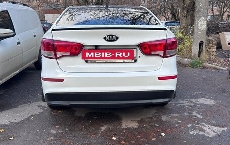 KIA Rio III рестайлинг, 2016 год, 700 000 рублей, 3 фотография