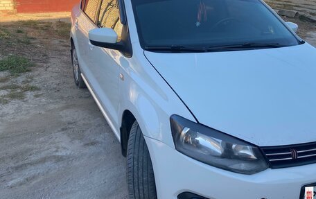 Volkswagen Polo VI (EU Market), 2013 год, 555 000 рублей, 3 фотография