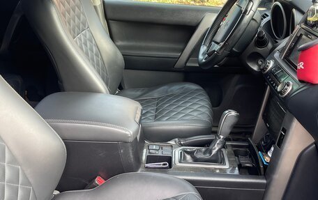 Toyota Land Cruiser Prado 150 рестайлинг 2, 2012 год, 2 980 000 рублей, 7 фотография