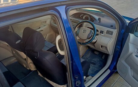 Toyota Raum II, 2008 год, 600 000 рублей, 16 фотография