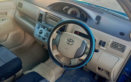 Toyota Raum II, 2008 год, 600 000 рублей, 17 фотография