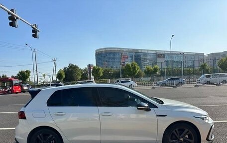 Volkswagen Golf VIII, 2023 год, 2 040 143 рублей, 3 фотография