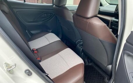 Toyota Yaris Cross, 2022 год, 1 650 000 рублей, 10 фотография