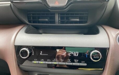 Toyota Yaris Cross, 2022 год, 1 650 000 рублей, 7 фотография