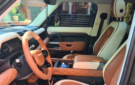 Land Rover Defender II, 2021 год, 9 900 000 рублей, 10 фотография