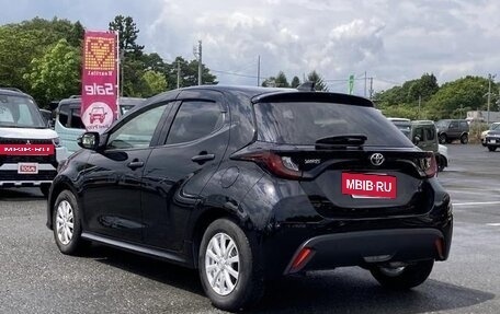 Toyota Yaris, 2022 год, 850 000 рублей, 5 фотография