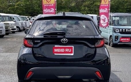 Toyota Yaris, 2022 год, 850 000 рублей, 6 фотография