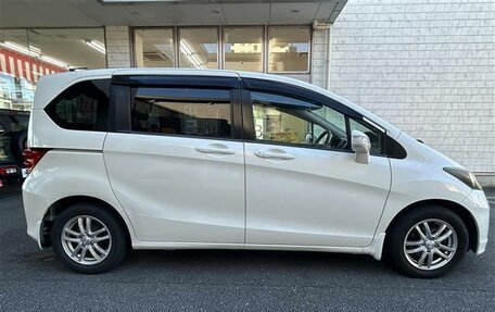 Honda Freed I, 2011 год, 770 000 рублей, 5 фотография