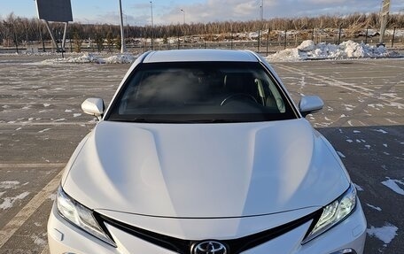 Toyota Camry, 2021 год, 3 199 000 рублей, 10 фотография