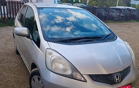 Honda Fit III, 2010 год, 635 000 рублей, 7 фотография