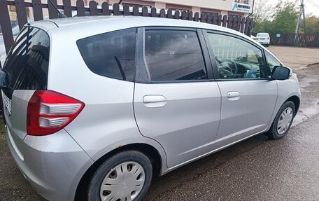 Honda Fit III, 2010 год, 635 000 рублей, 16 фотография