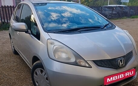 Honda Fit III, 2010 год, 635 000 рублей, 6 фотография