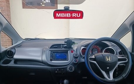 Honda Fit III, 2010 год, 635 000 рублей, 14 фотография