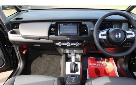 Honda Fit, 2022 год, 990 000 рублей, 10 фотография