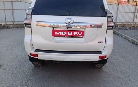 Toyota Land Cruiser Prado 150 рестайлинг 2, 2016 год, 4 100 000 рублей, 2 фотография