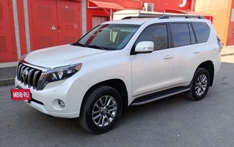 Toyota Land Cruiser Prado 150 рестайлинг 2, 2016 год, 4 100 000 рублей, 4 фотография