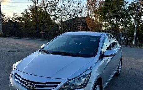 Hyundai Solaris II рестайлинг, 2014 год, 1 250 000 рублей, 2 фотография