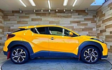Toyota C-HR I рестайлинг, 2017 год, 1 839 000 рублей, 2 фотография