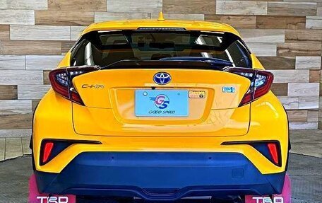 Toyota C-HR I рестайлинг, 2017 год, 1 839 000 рублей, 4 фотография