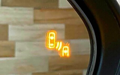 Toyota C-HR I рестайлинг, 2017 год, 1 839 000 рублей, 11 фотография