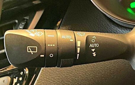 Toyota C-HR I рестайлинг, 2017 год, 1 839 000 рублей, 17 фотография