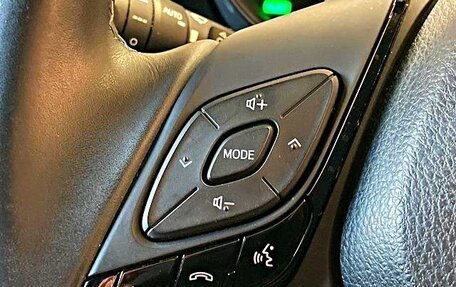 Toyota C-HR I рестайлинг, 2017 год, 1 839 000 рублей, 15 фотография