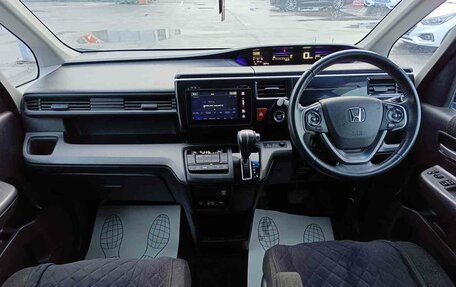 Honda Stepwgn IV, 2019 год, 2 625 000 рублей, 18 фотография