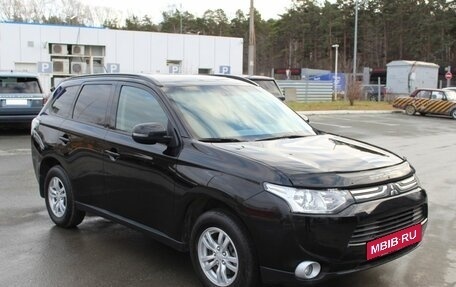 Mitsubishi Outlander III рестайлинг 3, 2012 год, 1 250 000 рублей, 3 фотография