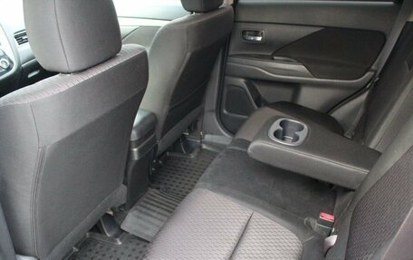 Mitsubishi Outlander III рестайлинг 3, 2012 год, 1 250 000 рублей, 16 фотография