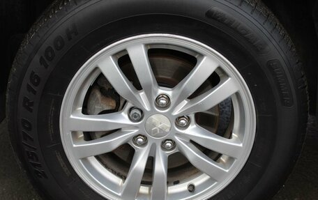 Mitsubishi Outlander III рестайлинг 3, 2012 год, 1 250 000 рублей, 9 фотография