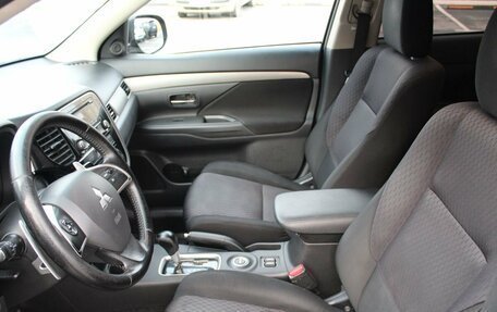 Mitsubishi Outlander III рестайлинг 3, 2012 год, 1 250 000 рублей, 12 фотография