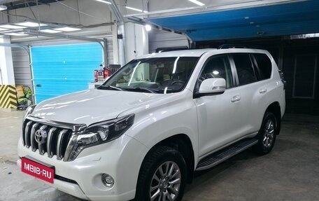 Toyota Land Cruiser Prado 150 рестайлинг 2, 2017 год, 4 400 000 рублей, 1 фотография