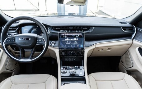 Jeep Grand Cherokee, 2023 год, 8 150 000 рублей, 11 фотография