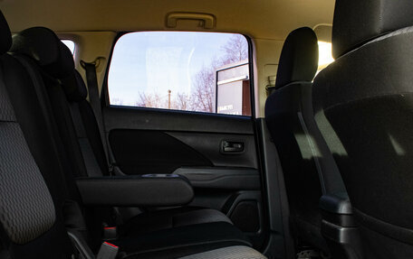 Mitsubishi Outlander III рестайлинг 3, 2014 год, 1 569 000 рублей, 11 фотография