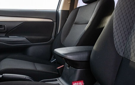 Mitsubishi Outlander III рестайлинг 3, 2014 год, 1 569 000 рублей, 18 фотография