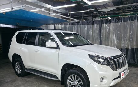 Toyota Land Cruiser Prado 150 рестайлинг 2, 2017 год, 4 400 000 рублей, 3 фотография