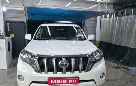 Toyota Land Cruiser Prado 150 рестайлинг 2, 2017 год, 4 400 000 рублей, 2 фотография