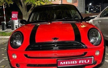 MINI Hatch, 2006 год, 890 000 рублей, 1 фотография