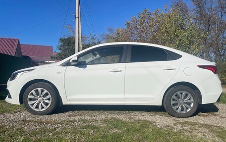 Hyundai Solaris II рестайлинг, 2020 год, 1 700 000 рублей, 2 фотография