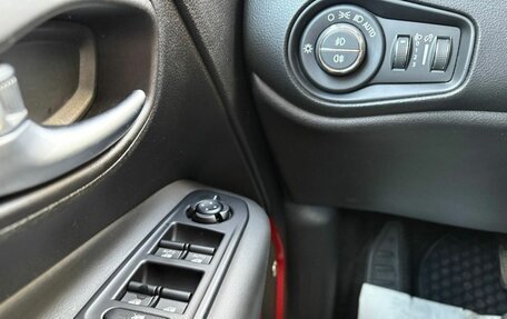 Jeep Renegade I рестайлинг, 2019 год, 2 350 000 рублей, 13 фотография