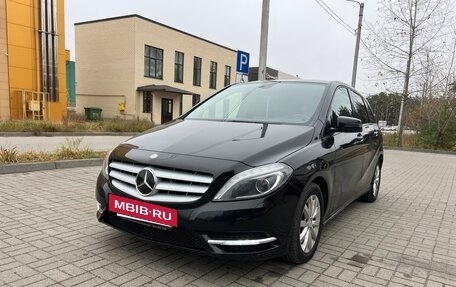 Mercedes-Benz B-Класс, 2013 год, 1 590 000 рублей, 3 фотография