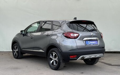 Renault Kaptur I рестайлинг, 2022 год, 1 750 000 рублей, 6 фотография