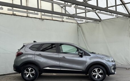 Renault Kaptur I рестайлинг, 2022 год, 1 750 000 рублей, 10 фотография