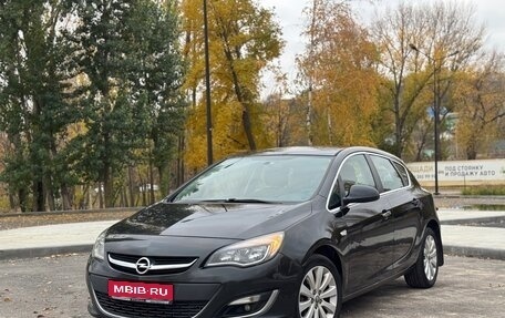 Opel Astra J, 2013 год, 740 000 рублей, 1 фотография
