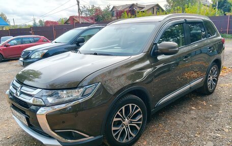 Mitsubishi Outlander III рестайлинг 3, 2018 год, 1 870 000 рублей, 9 фотография